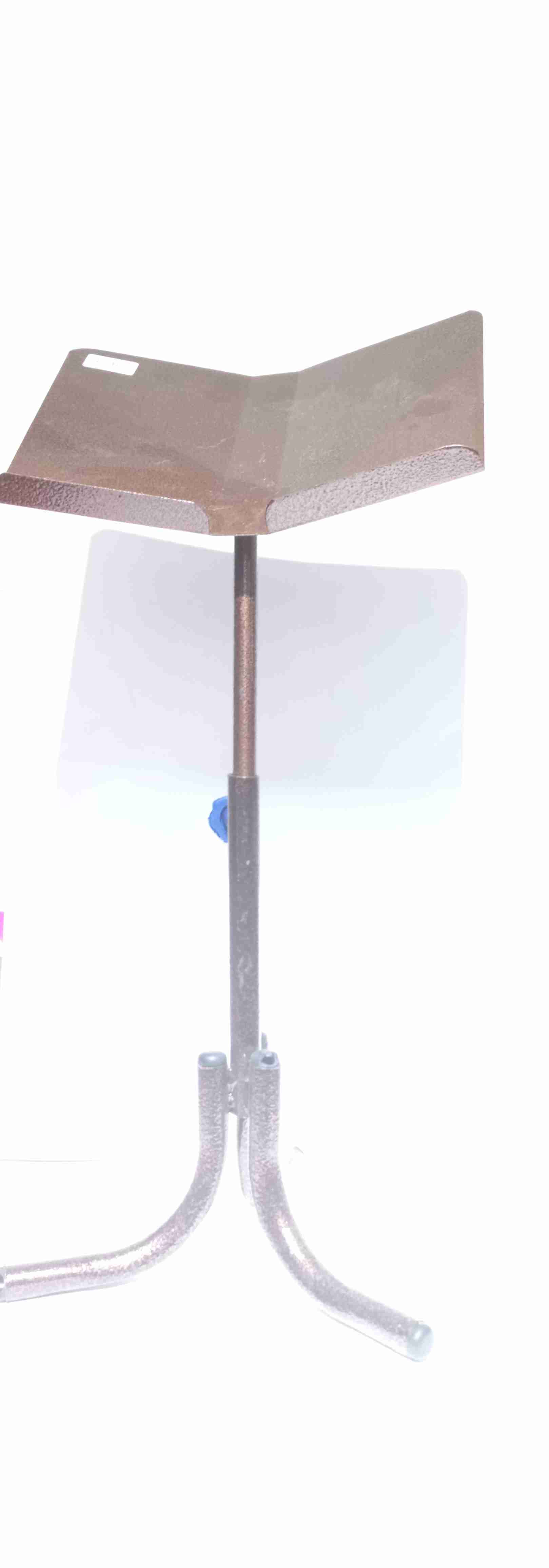 حامل مصحف حديدي كبير